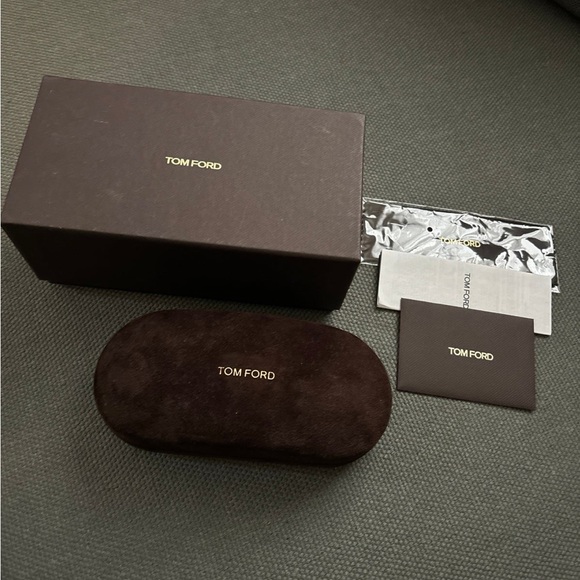 Tom Ford sunglass hard case - Picture 1 of 2